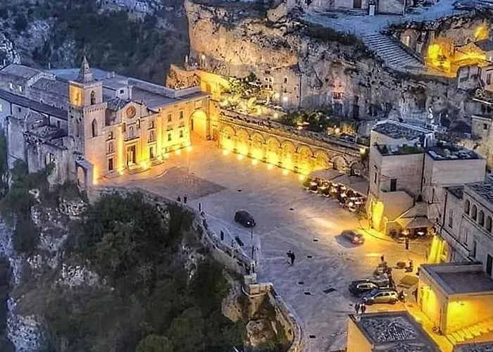L'antica Cattedrale Nyaraló *